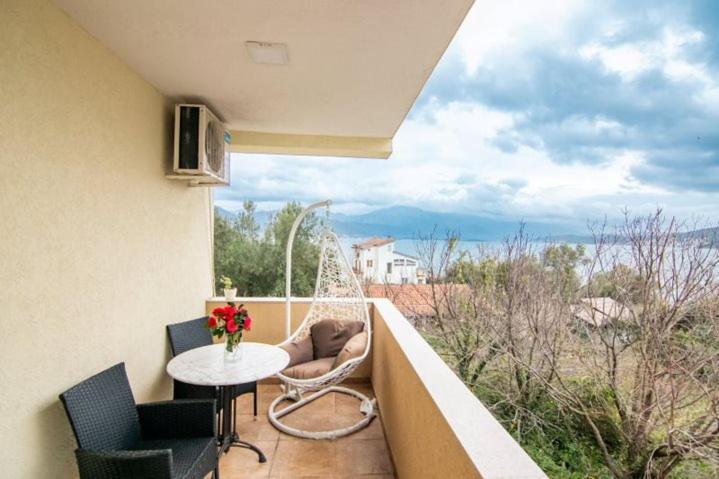 Apartments Savic แฮร์เซ็ก-โนวี ภายนอก รูปภาพ